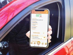 Rozhodnuto! Zelenou kartu stačí mít v mobilu! Aplikace AutoMobil je na to perfektní